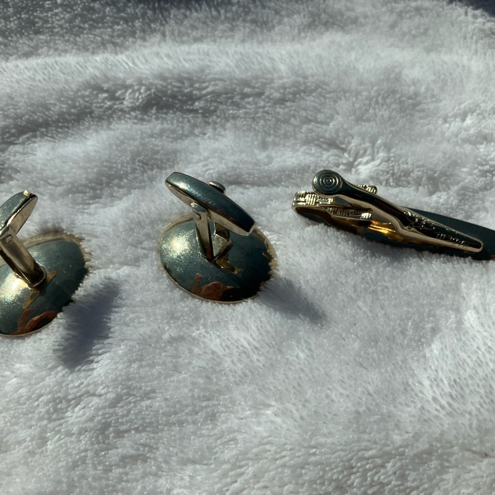 Vintage Foster Men's Black and Gold Woven Pattern Cufflink and Tie Clip Set - Picture 4 of 15